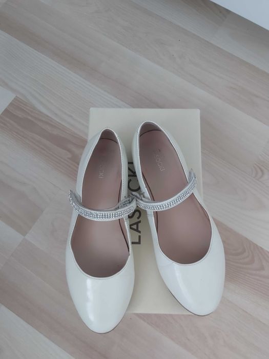 Sukienka komunijna z bolerkiem 146+wianek+buty