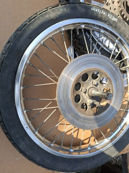 Kawasaki kz 200 felga błotnik  części