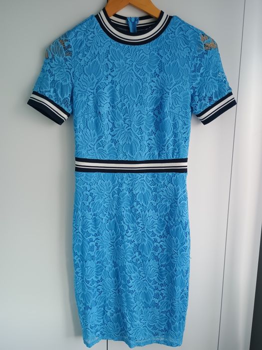 Sukienka koronkowa XS