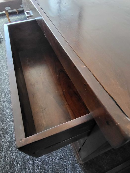 Zestaw mebli z litego drewna Belbazaar, regał, komody, nocne szafki