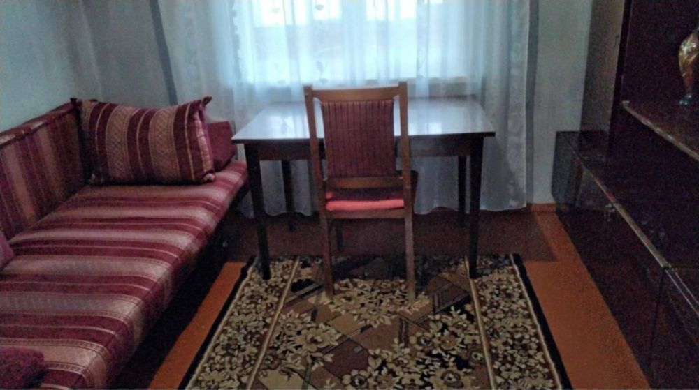 Здається окрема кімната без власника Чайка