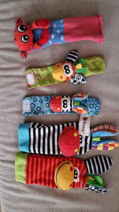 Grzechotki na rączki i nóżki dla dziecka