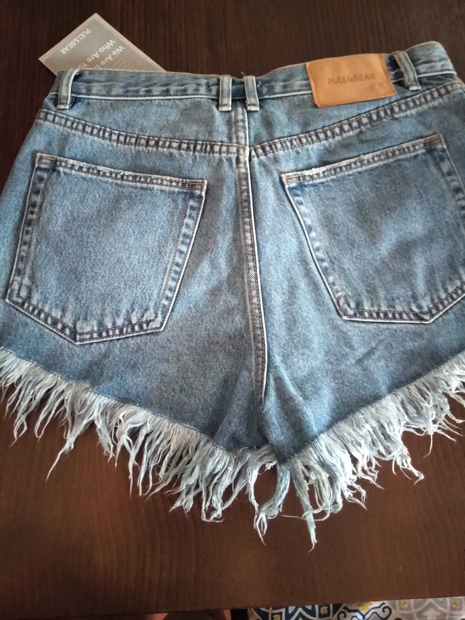 Calções Pull and Bear L novos, com etiqueta!