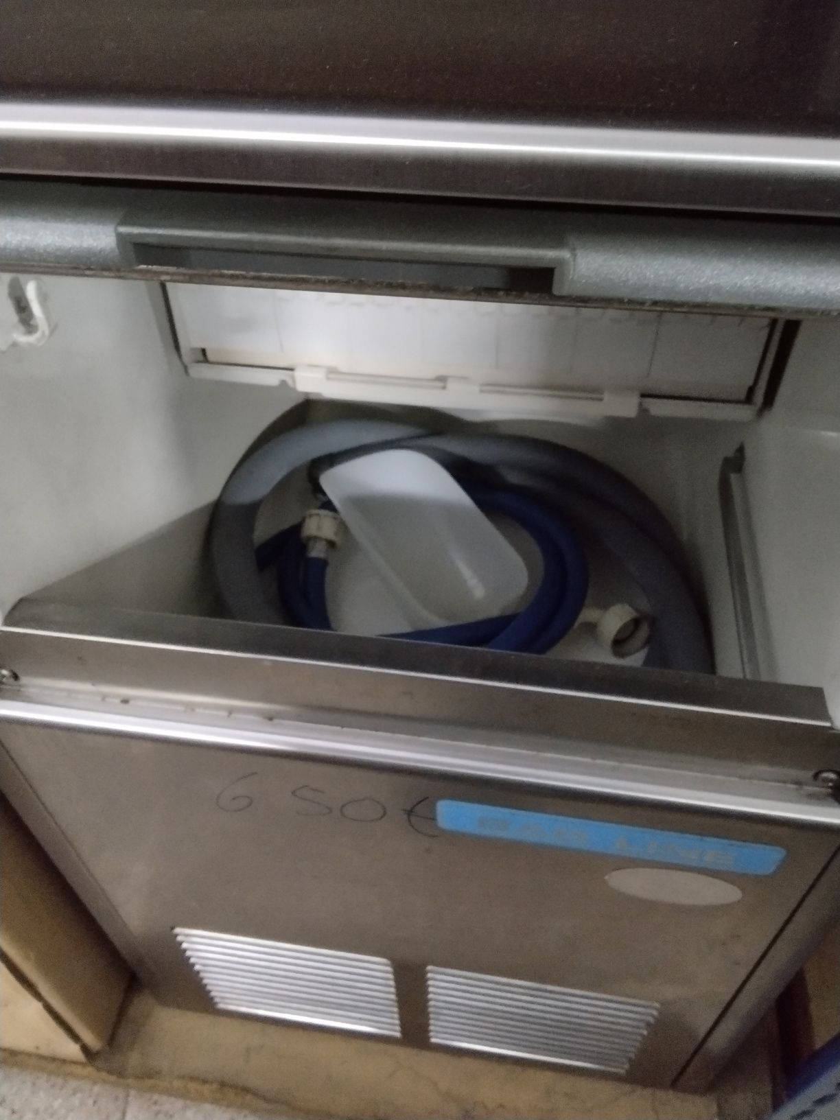Máquina de fazer gelo