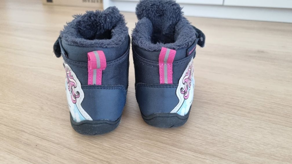 Buty zimowe Kappa 24 dla dziewczynki, kurtka 74 gratis