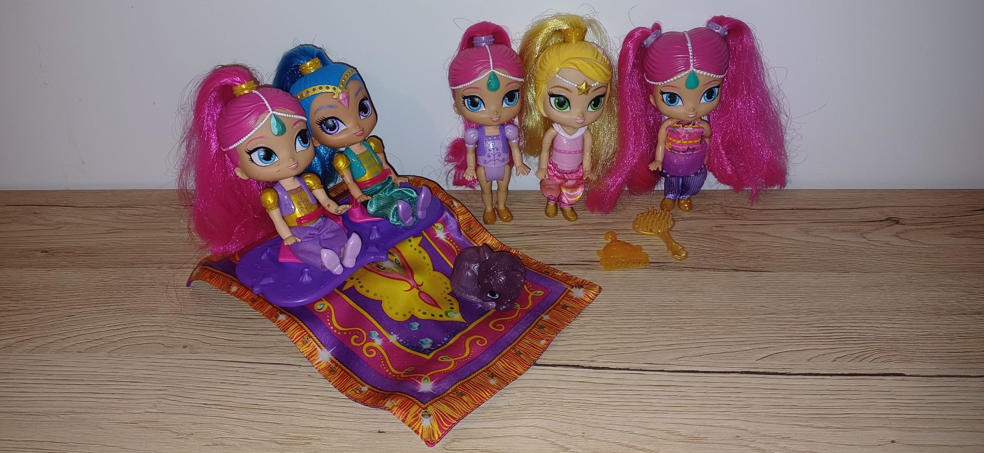 Laleczki Shimmer & Shine plus akcesoria