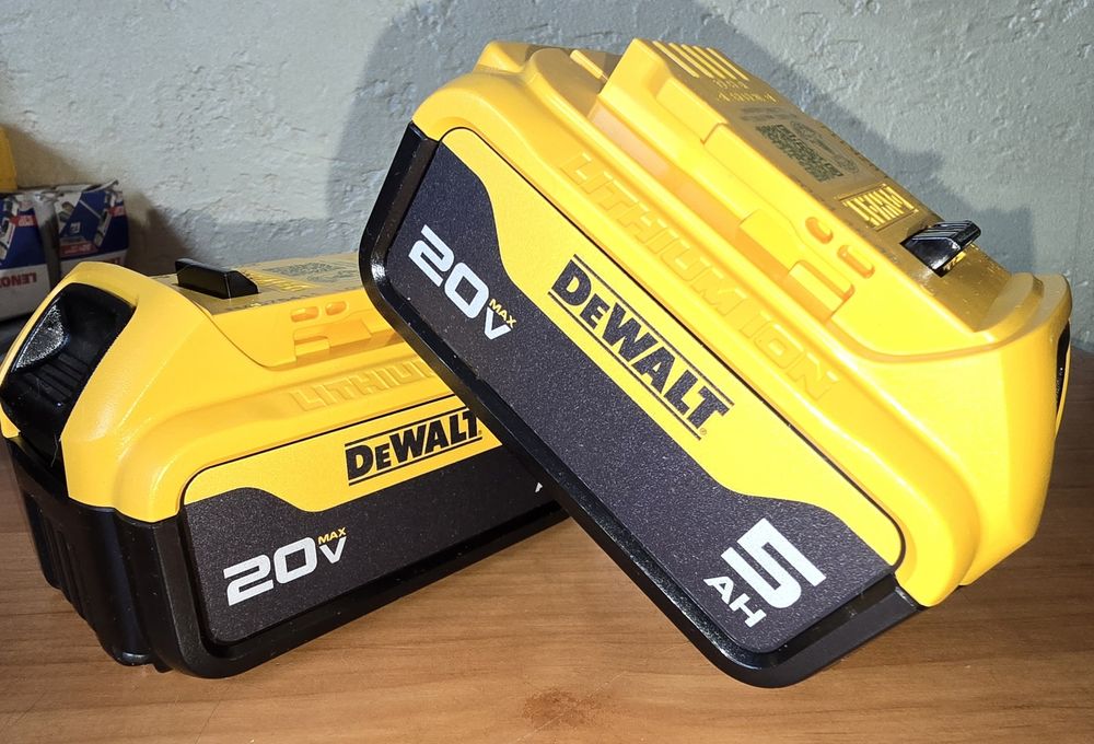 Dewalt 5ah 20v 24р. Оригіна із США.