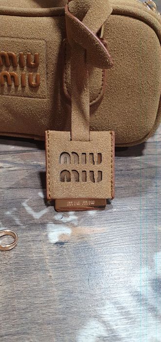 Cudowna karmelowa torebka zamsz do teki na ramię listoniszka elegancka