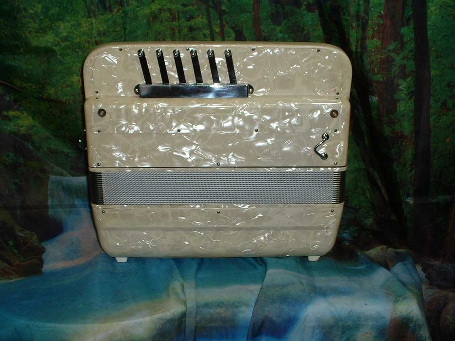 Acordeao Avenda G .742