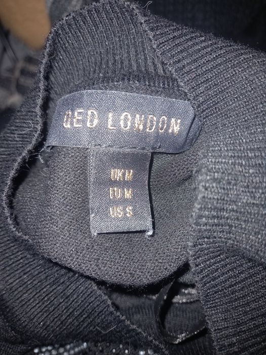 Чорний жіночий светр,розмір М-L