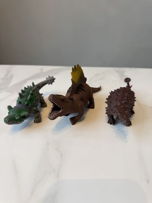 Продам динозаврів 120 грн/лот
