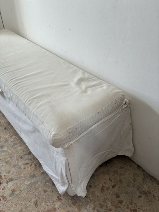 Banco com arrumacao estofada branca ikea