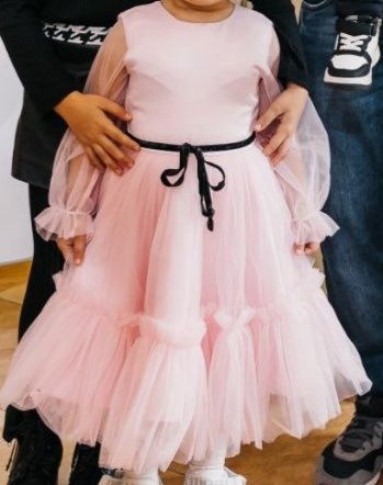 Продам святкове плаття 104 розмір