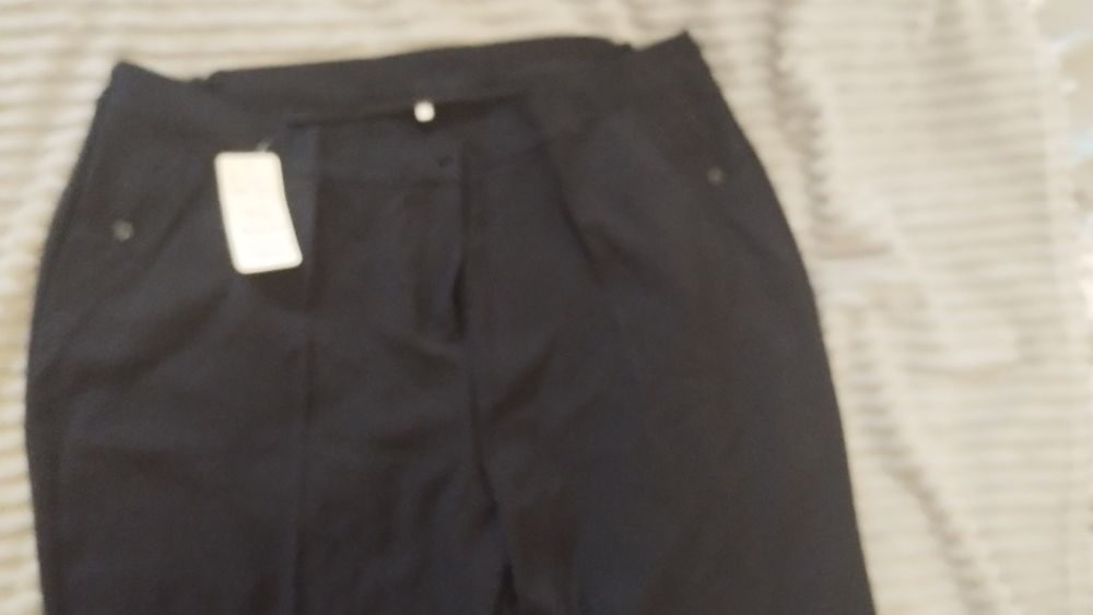 Продаю нові жіночі брюки р.68
