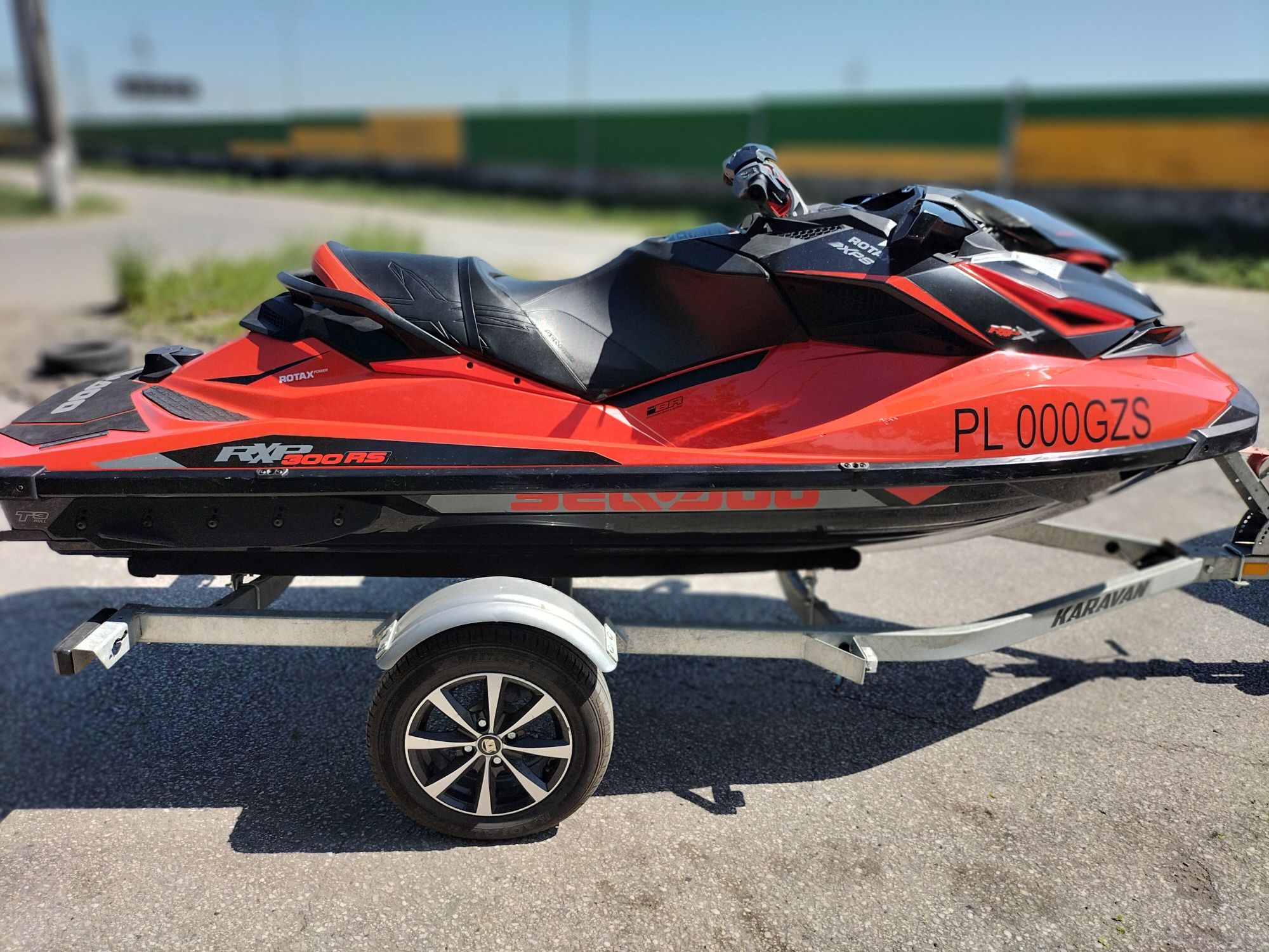 Na sprzedaz skuter SEA DOO  Rxp 300 Riva racing z 2016 roku.