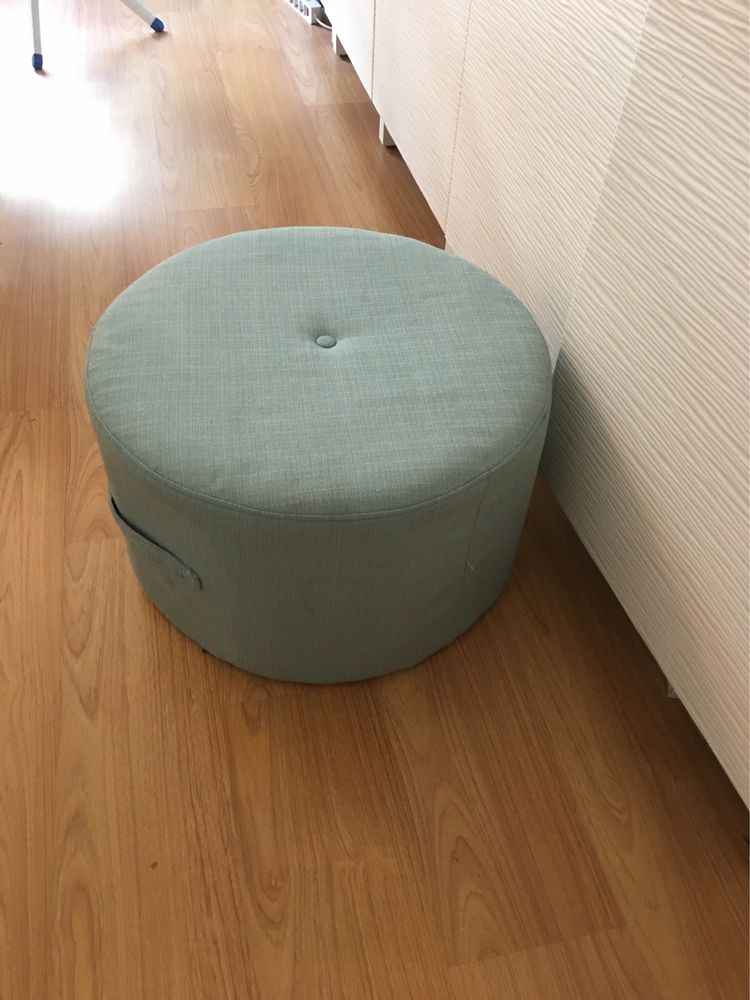 Puff azul mar forma circular