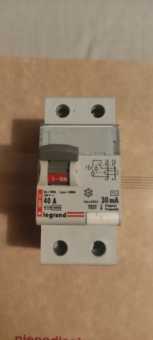 Wyłącznik różnicowoprądowy 2P 40A