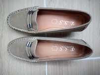 Sapatos novos. Tam 35