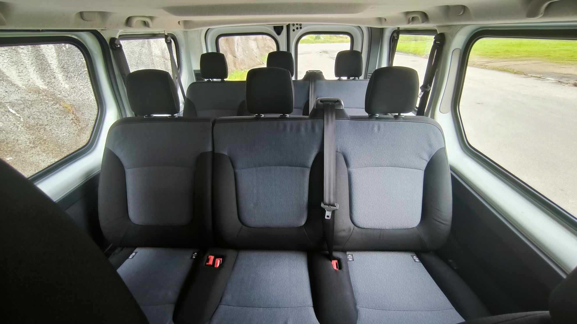 Opel Vivaro 9 lugares