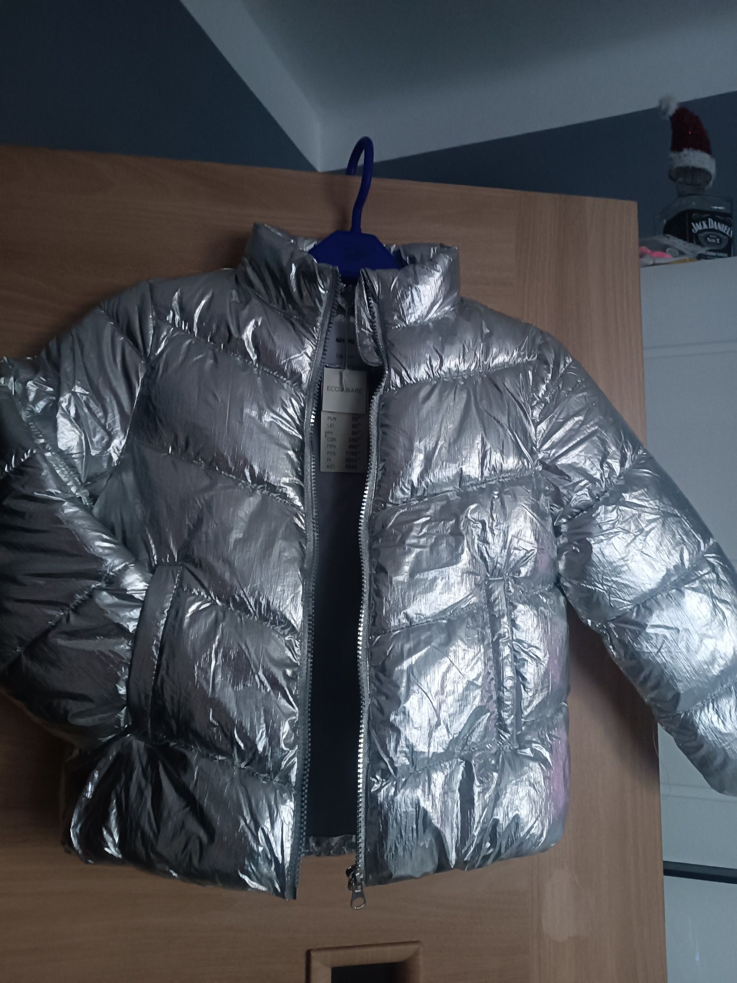 Nowa kurtka metaliczna Sinsay 134