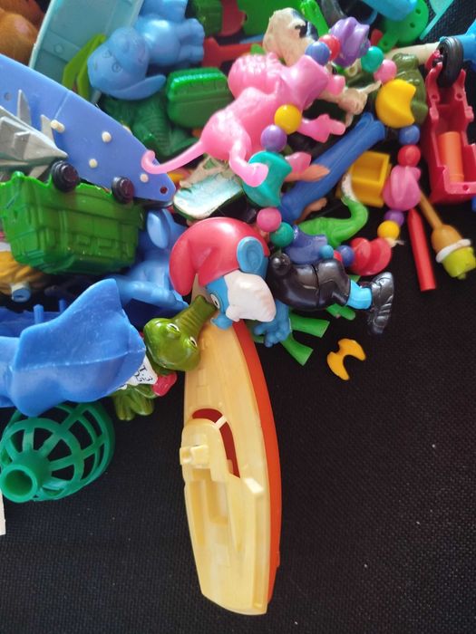 30 Brindes de gelados e oferta de lata das Looney Tunes