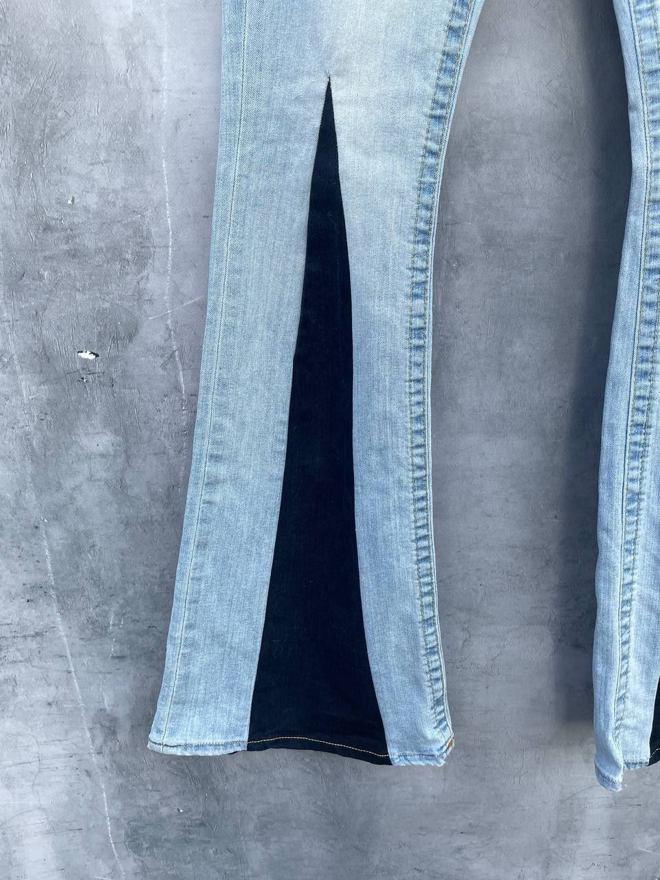 Жіночі джинси  кльош true religion оригінал  м розмір