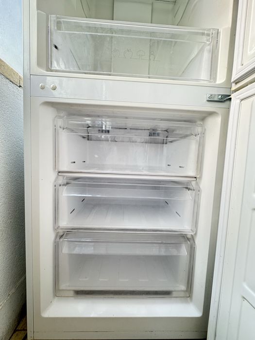 Frigorifico Combinado garantia até 2027