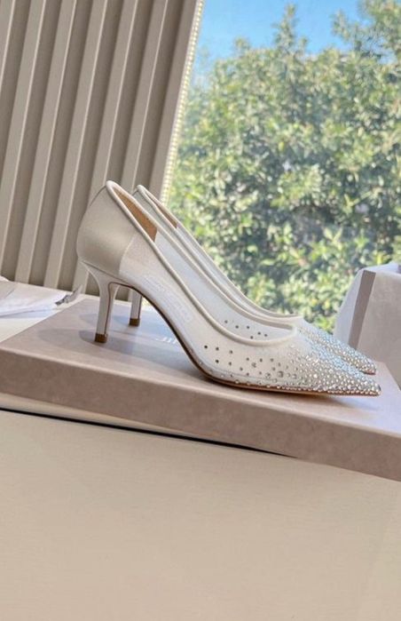 Piękne szpilki  jimmy choo białe na każdą okazję ślub