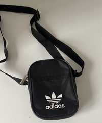 Маленькая сумка через плечо Adidas в ОТЛИЧНОМ состоянии