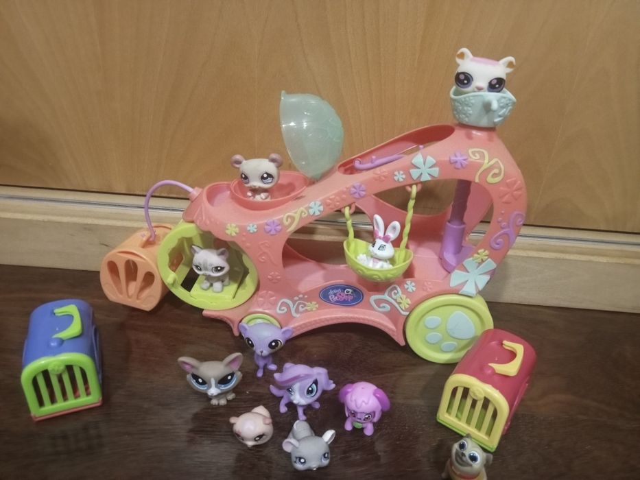 Carro + 10 Litle PetShop