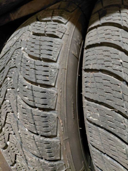 Продам шини зимові 205 55  16