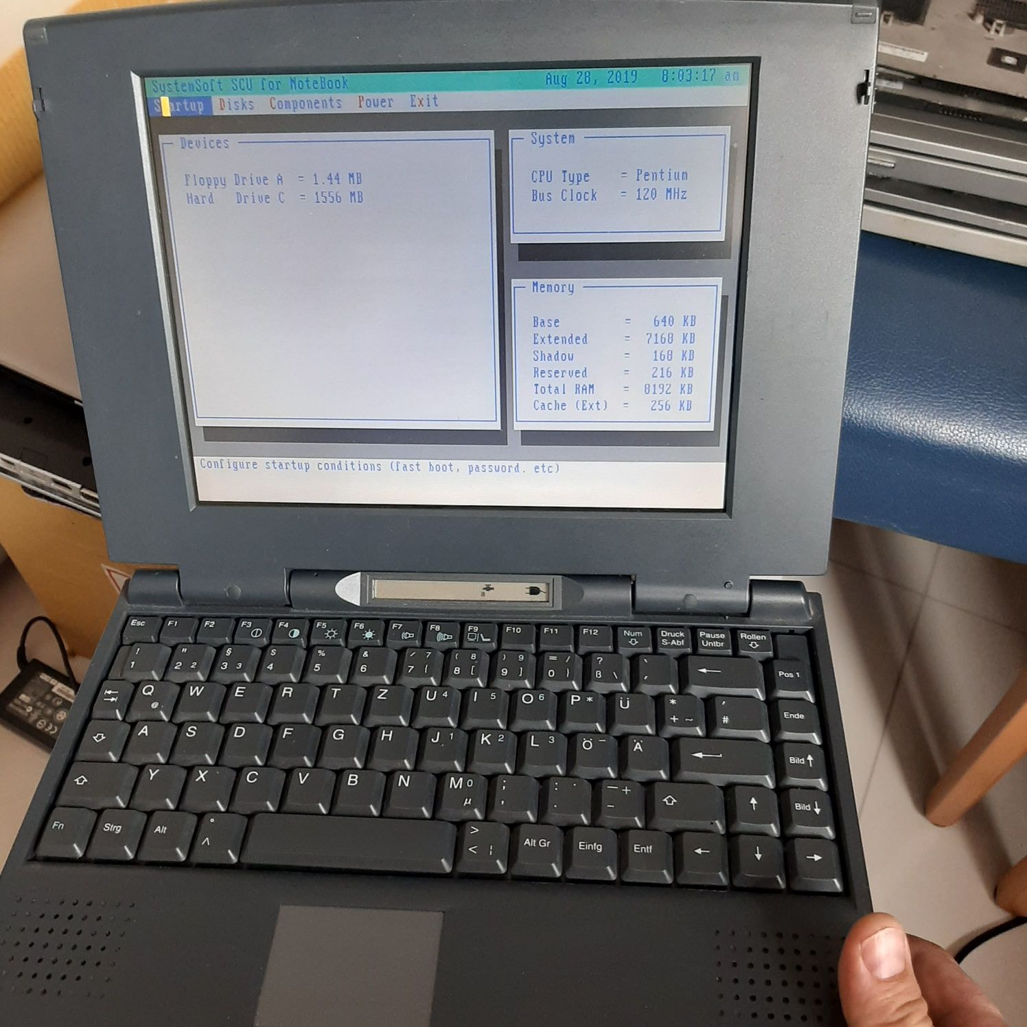 Laptop retro pentium I 120mhz 8mb ram zabytkowy