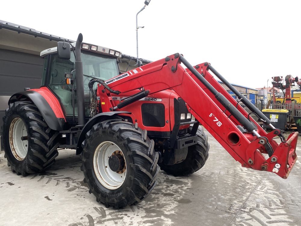 Ciagnik MASSEY FERGUSON 8240 z TUR - 2006 rok - 180KM