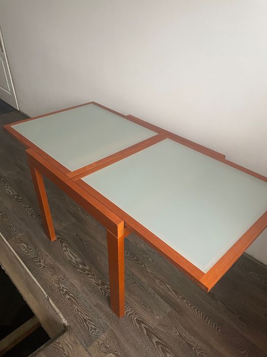 Розкладний кухонний стіл