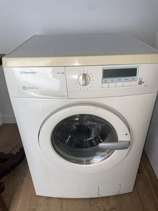 Conjunto maquina de lavar roupa e loiça