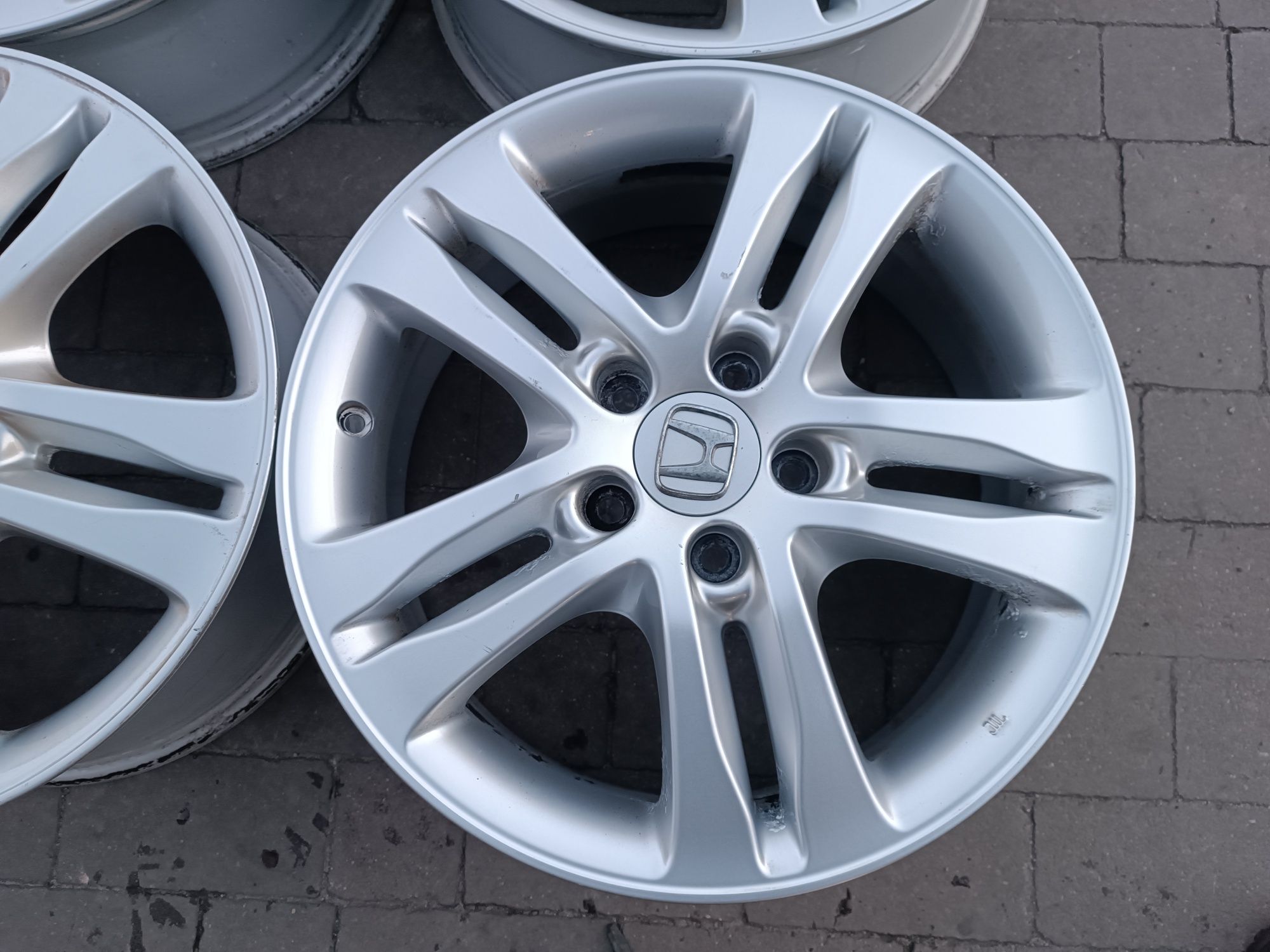 Felgi Alu Honda Accord Civic CR-V 5x114.3 ET50 6.5J17