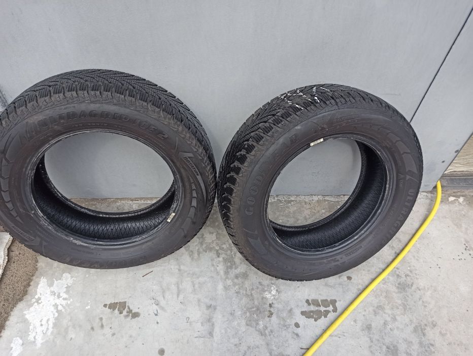 Зимові шини Goodyear UltraGrip Ice 2 195/65 R15