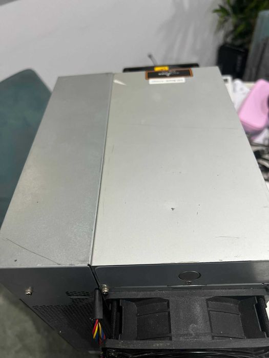 Antminer S19j Pro 104 TH/s (Usado) + Cabo Schuko 2-em-1 GRÁTIS!