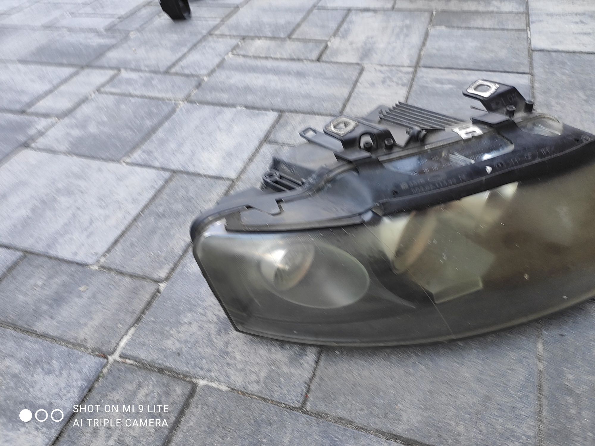 Lampa reflektor prawy przód Audi A4 B6 Cabrio Oryginał Europa
