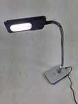 Lampka biurkowa LED – srebrno-czarna