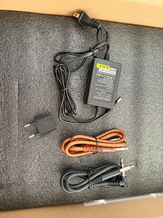 Vendo equipamento completo para som amplificador com 4 microfones sem