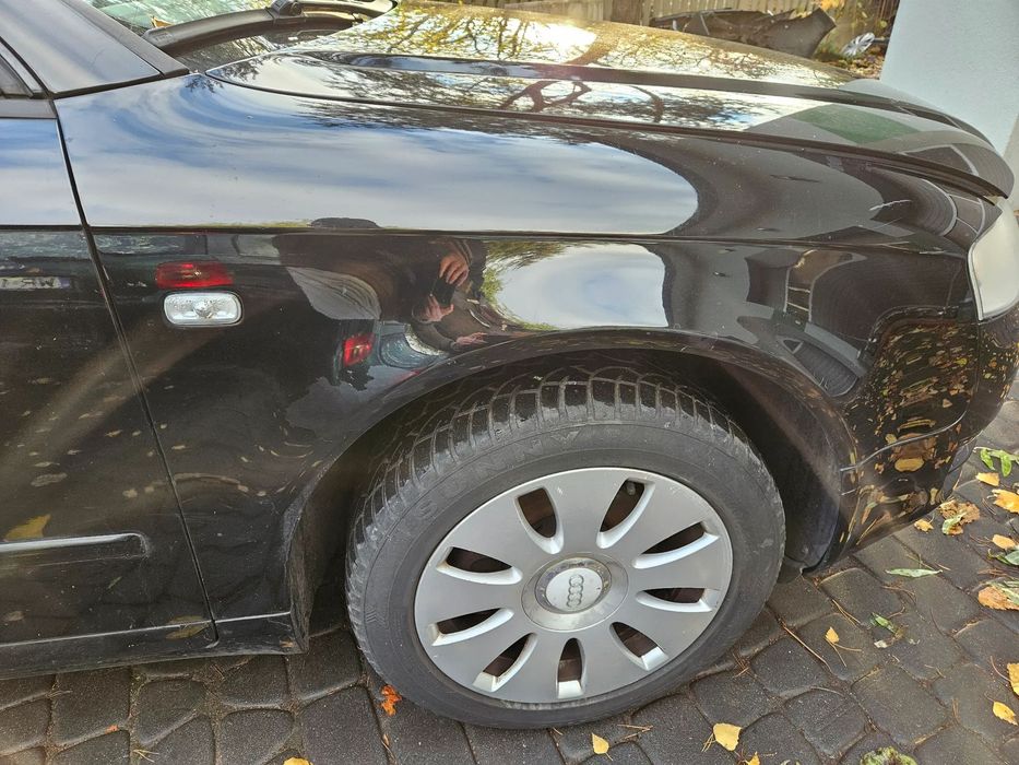 Audi A4 B7 błotnik przód przedni  prawy LY9B