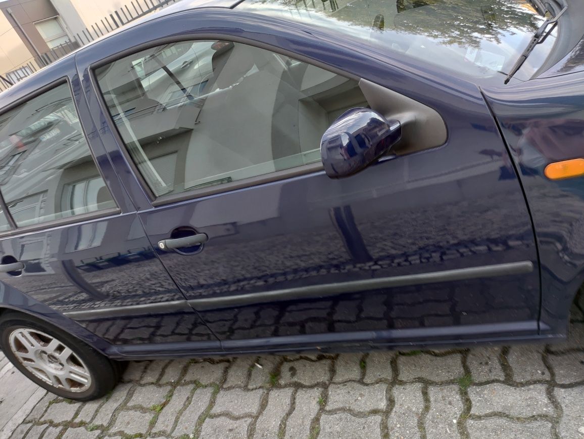 Volkswagen Golf, apenas 74,200 Km