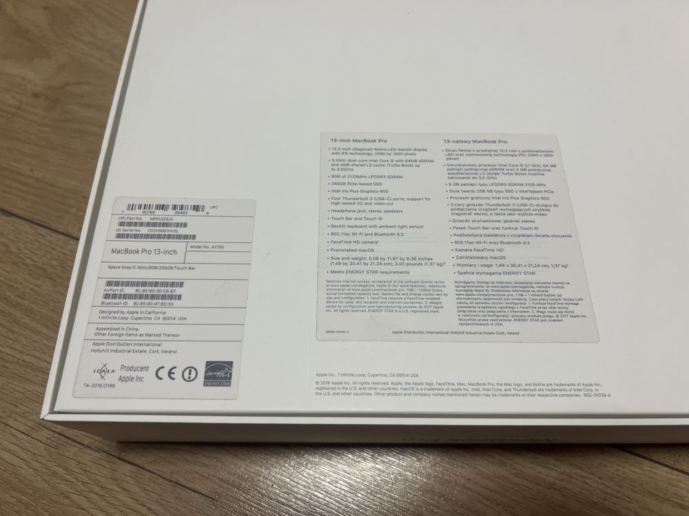 MacBook Pro 13,3” TOUCH BAR TOUCH ID 8/256 GB w PERFEKCYJNYM stanie!