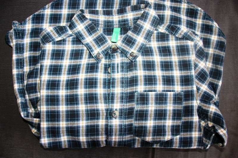 Camisa xadrez azul e preto da BENETTON tamanho 4 anos