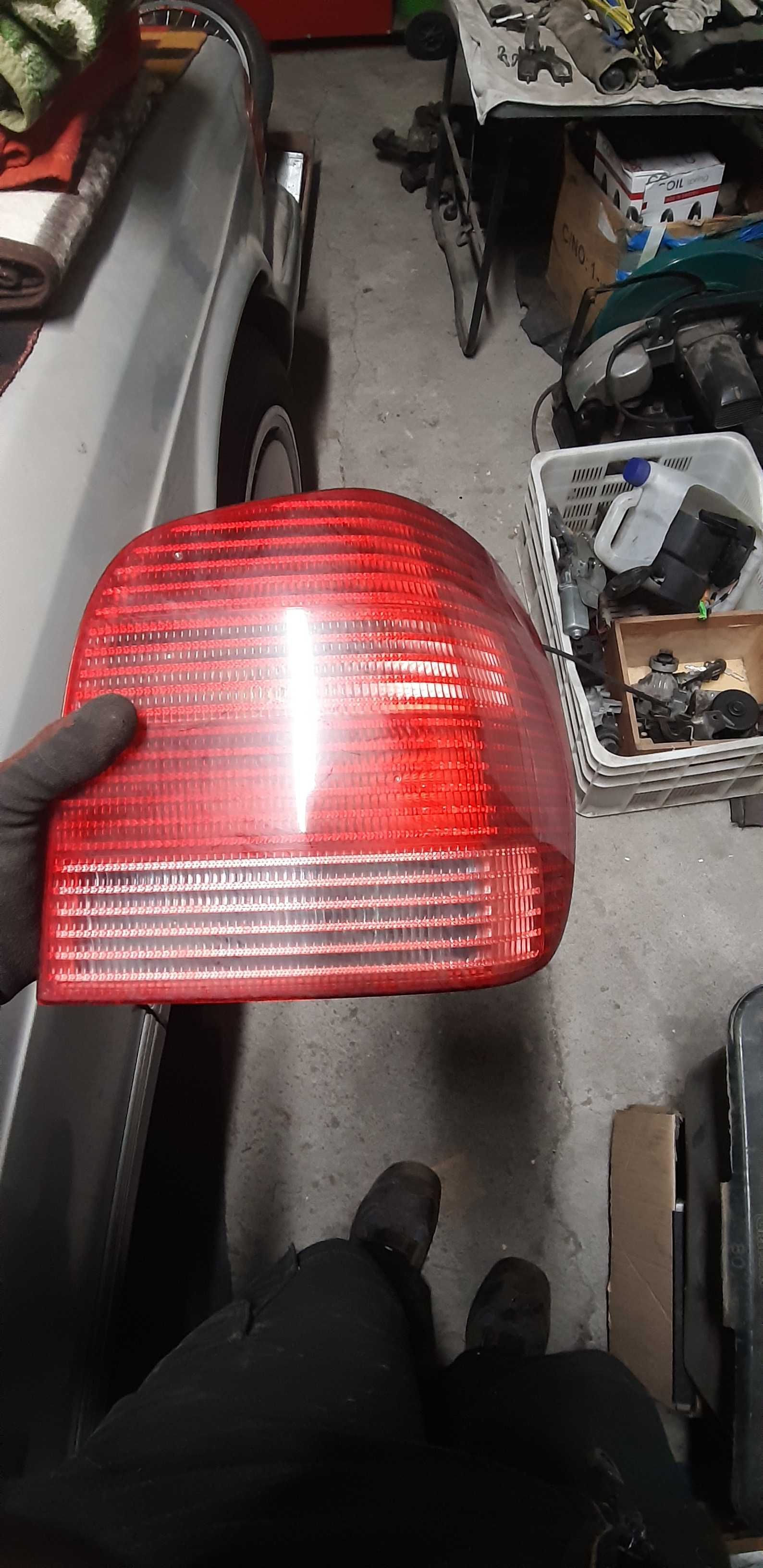 lampa tylna prawa volkswagen polo 6N 2000rok