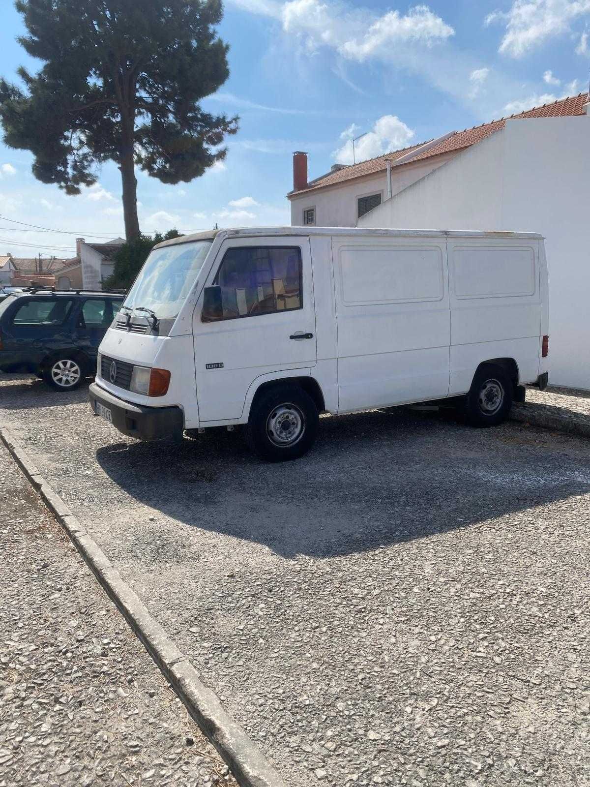 Carrinha Mercedes MB100 - TRANSFORMADA