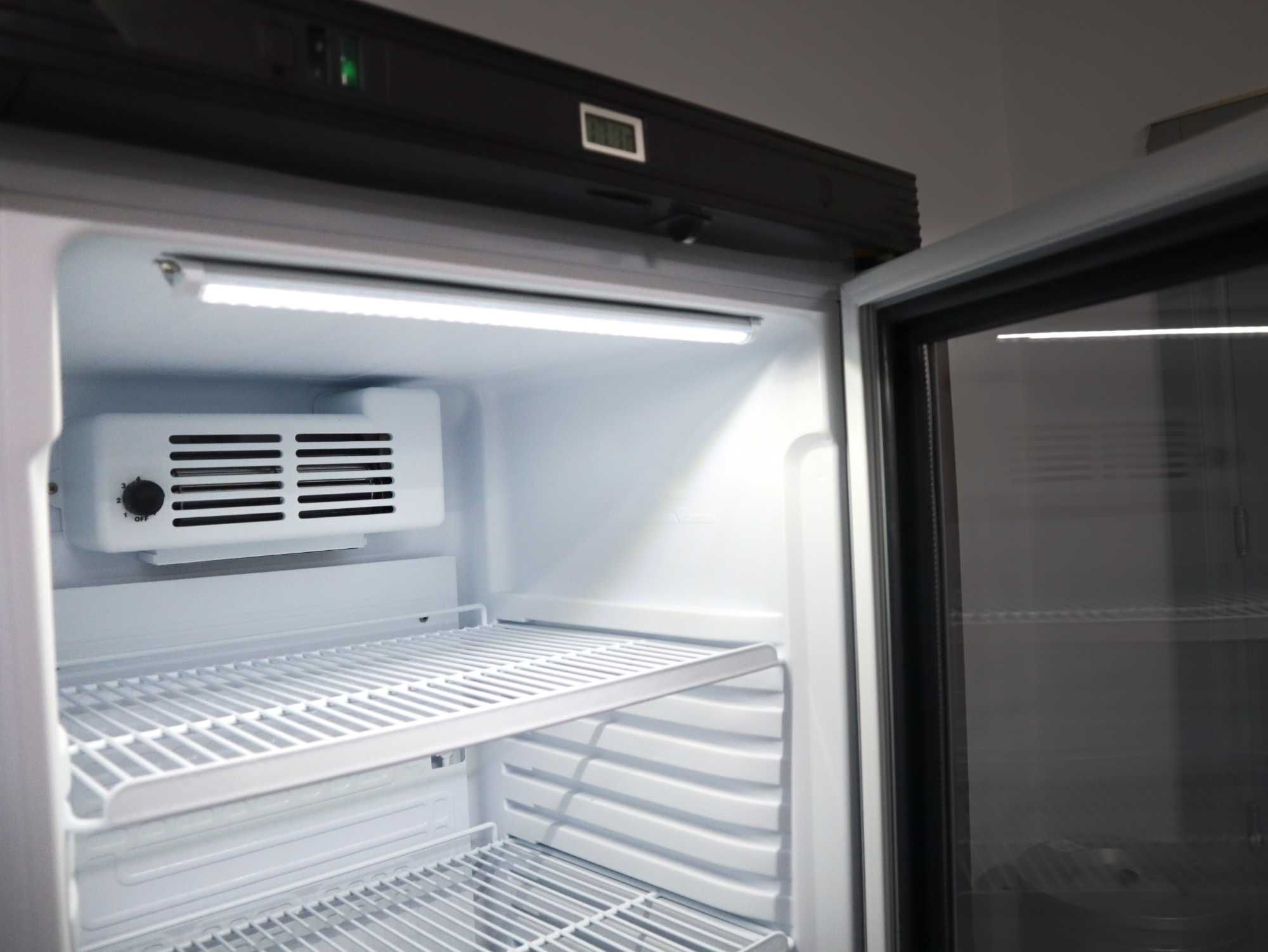 Armário de frio com 1 porta em vidro