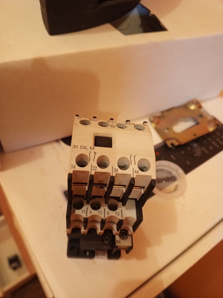 Klöckner- Moeller dil 00 M +31 dil m - 220/240V
