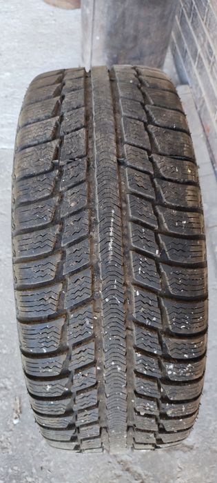 Авто Шина 215 55 r16